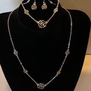 Fashion Jewelry 3 Piece Silver & gold Flower Necklace with Earrings & Bracelet